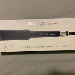 Aquage by BaByliss Pro Silk flat iron/straighter 1 1/2" New
